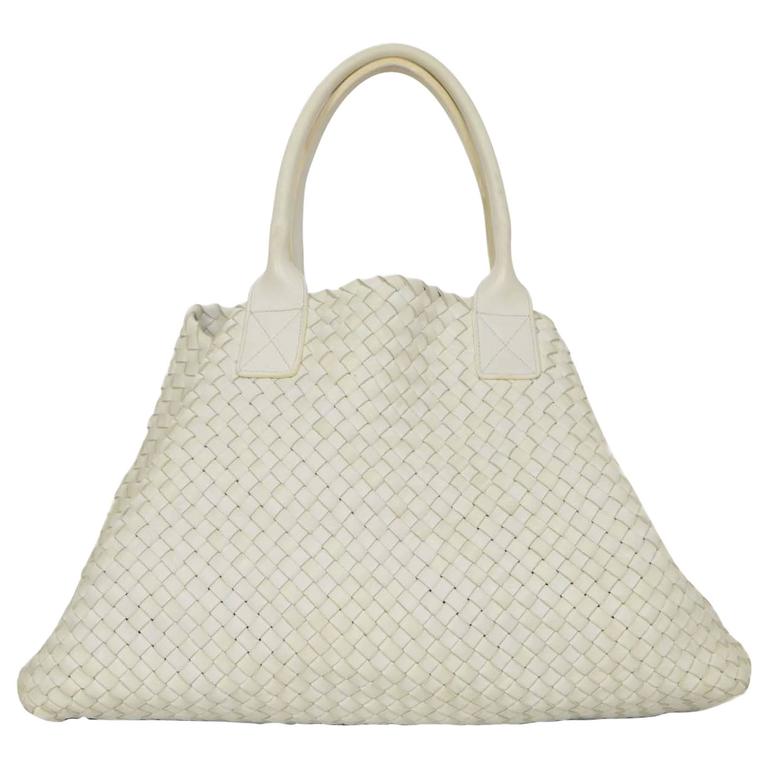 Bottega Veneta White Hand Woven Leather Large Cabat Tote Bag rt. $10,300 For Sale at 1stdibs