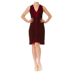 1970S STEPHEN BURROWS Vestido de punto de seda rojo arándano con solapas de esmoquin de raso