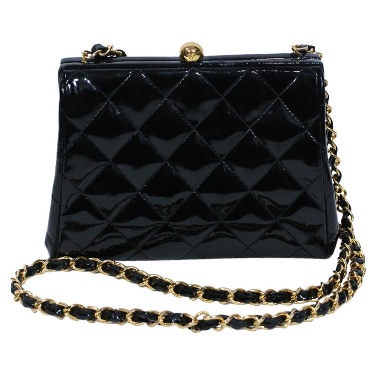 Chanel Patent Leather Quilted Chain Shoulder Bag Purse For Sale at 1stdibs