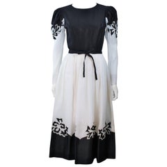 Vintage ALBERT NIPON Black and White Cocktail Dress with Floral Applique Size 2-4