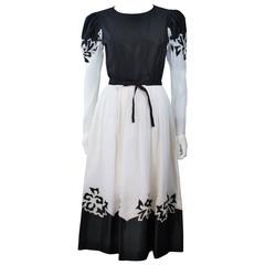 ALBERT NIPON Black and White Cocktail Dress with Floral Applique Size 2-4 10