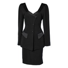Thierry Mugler - Combinaison jupe en laine noire avec détails en satin noir 