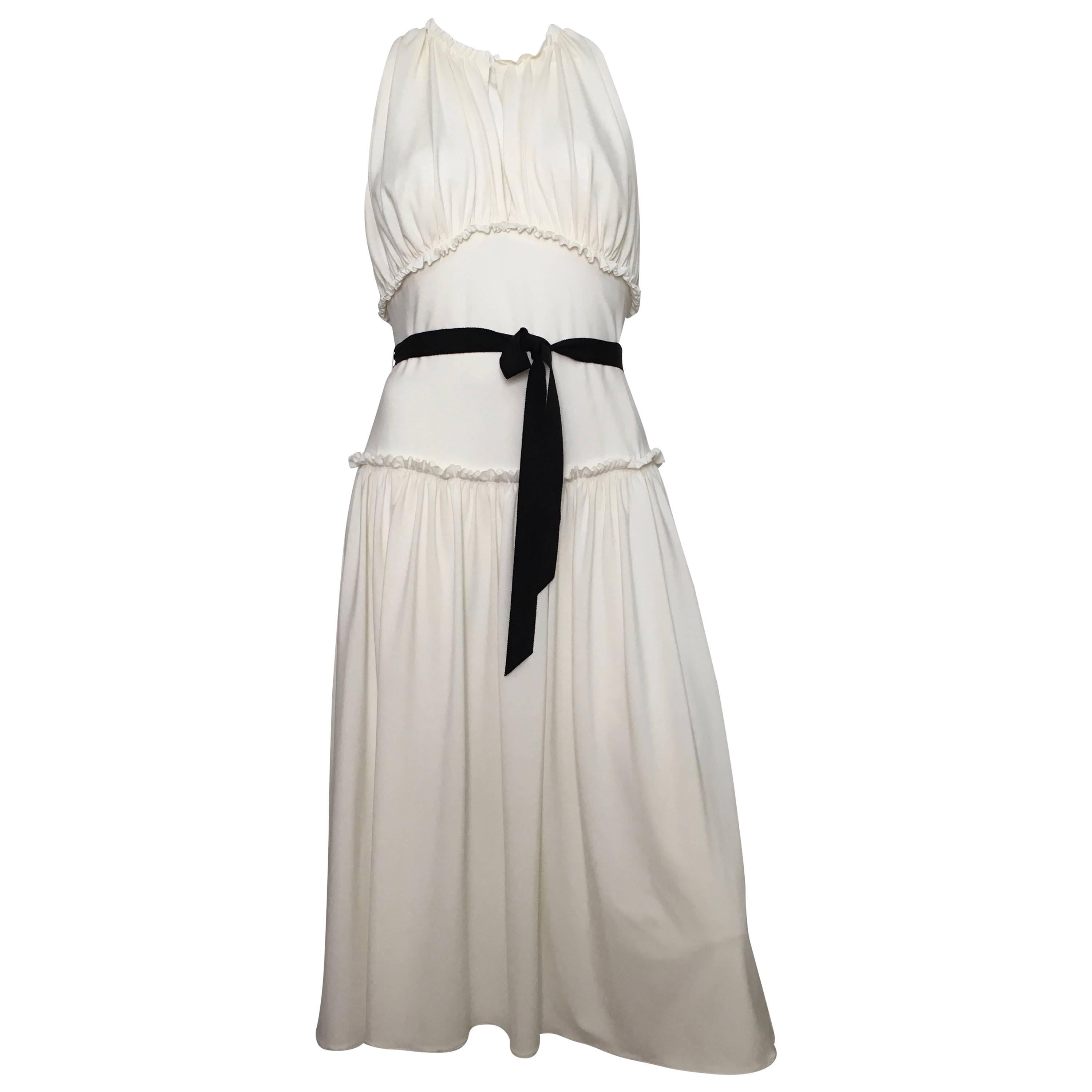 Vera Wang 1990s White Jersey Sleeveless Dress Size 8. For Sale