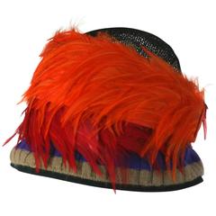 Prada printemps 2005:: chapeau cloche en plumes exotiques