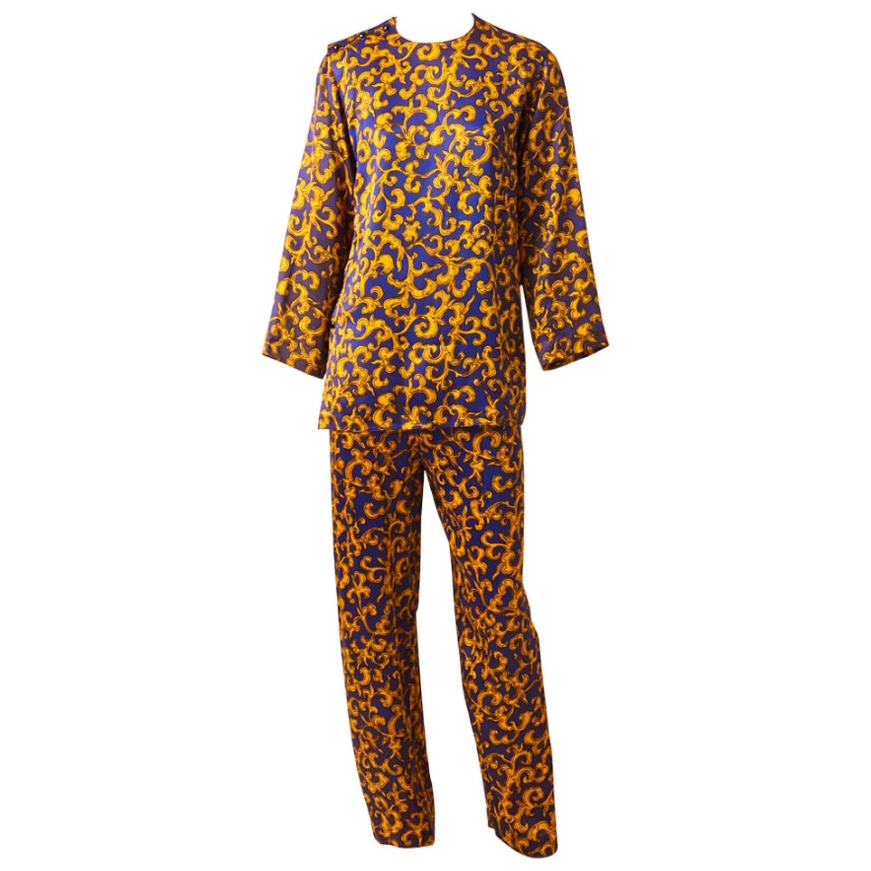 Ensemble tunique et pantalon de la collection chinoise Yves Saint Laurent en vente
