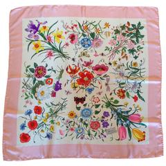Gucci - Écharpe rose à motif floral