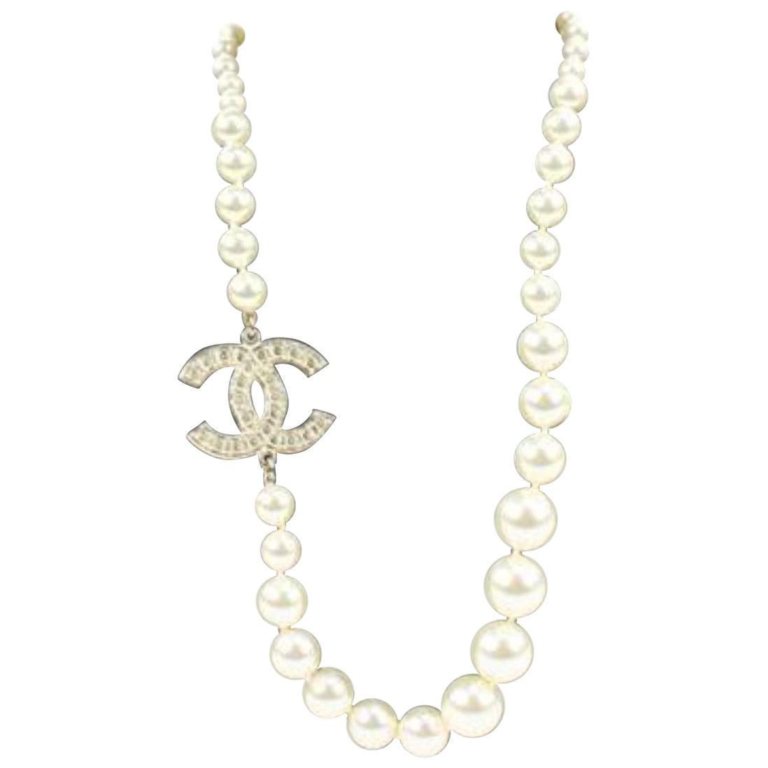 chanel pearl cc necklace