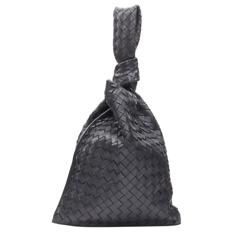 BOTTEGA VENETA Daniel Lee Twist black intrecciato woven leather knotted  clutch at 1stDibs | bottega knot bag, bottega veneta knot bag, bottega  veneta twist bag