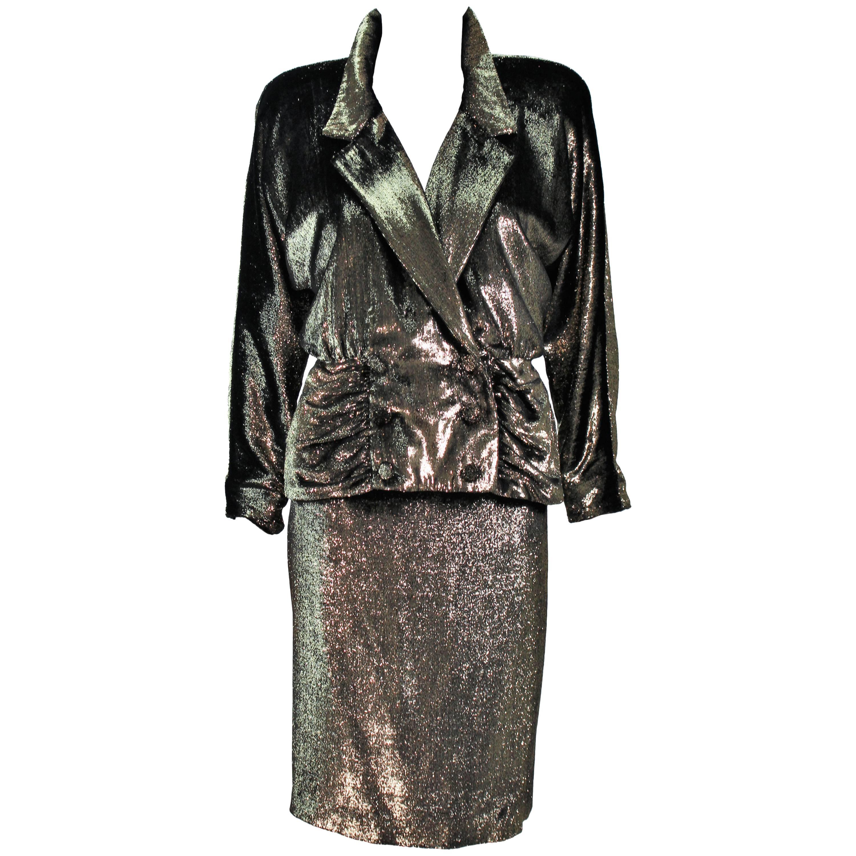 TRAVILLA Gold Velvet Lame Skirt Suit Size 6 For Sale