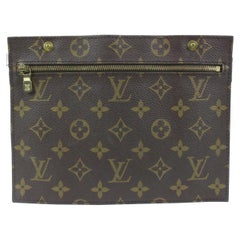 Louis Vuitton - Pochette à insert Randonnee avec monogramme, 18lv223s