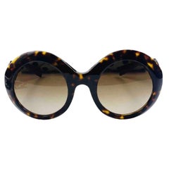 Dolce & Gabbana Spain in SICILY
plastic gradient lens sunglasses