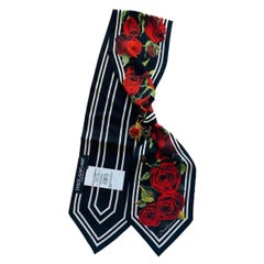 Dolce & Gabbana Rose printed
brooche Rose crystal silk scarf