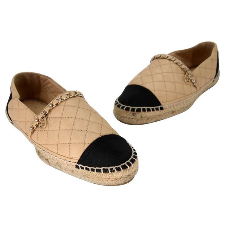 Chanel Espadrille 37 Diamond Quilted Leather Chain Flats CC-0322N-0078 For Sale