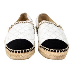 Chanel Chain Espadrille 38 - Chaussures à bout ouvert en cuir matelassé CC-0503N-0141