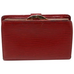 Louis Vuitton - Portefeuille à deux volets Kisslock en cuir rouge EPI LV-W0930P-0391