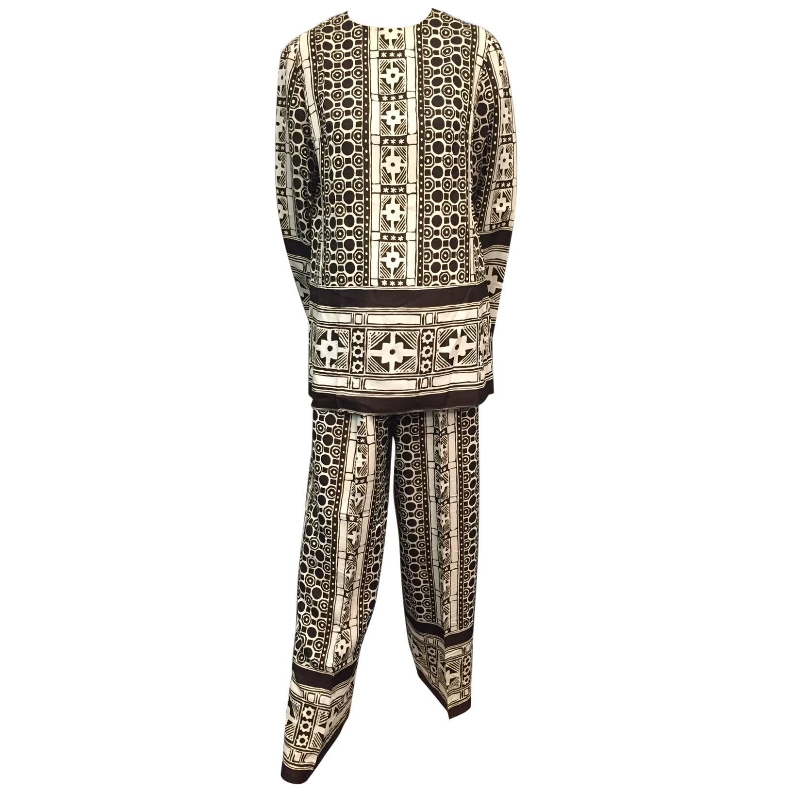 1960s I. Magnin 2-Piece Tunic and Pant Ensemble w/ Brown and White Graphic Print