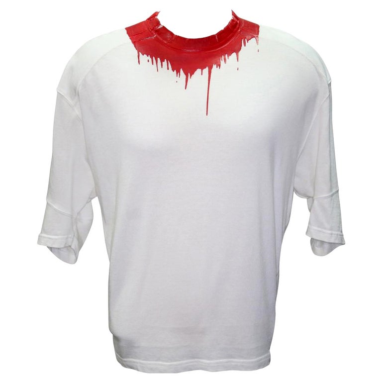Dsquared2 White DSQ2 Logo Neck Blood Splatter Men''s Classic M Tee Shirt  For Sale at 1stDibs