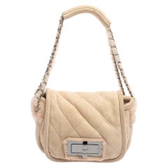 Chanel - Sac à rabat en peau de mouton rose