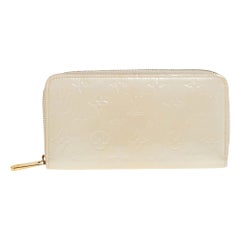 Louis Vuitton Blanc Corail Monogram Vernis Zippy Wallet