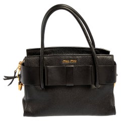 Miu Schwarze Leder-Tasche mit Fiocco-Schleife