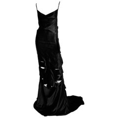 Incredible Tom Ford For Gucci FW 2002 Gothic Collection Black Silk Runway Gown!