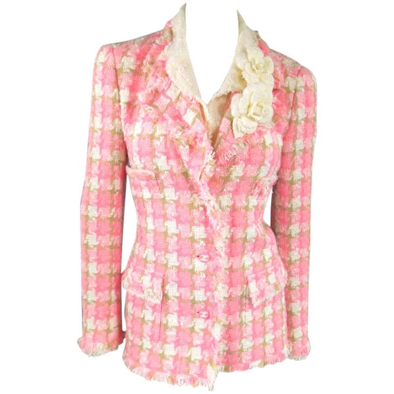 CHANEL Size 6 Pink & Beige Houndstooth Raw Edge Flower Brooch Jacket
