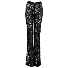 Gucci by Tom Ford pantalones acampanados de encaje floral negro, fw 1999