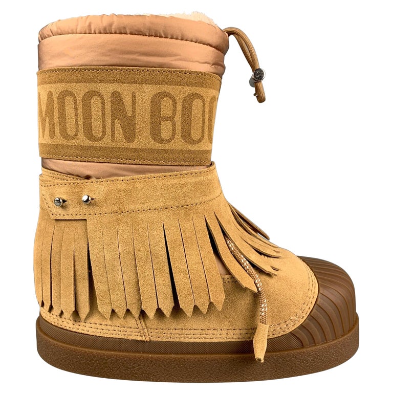 MONCLER GENIUS x PALM ANGELS Collection Size 6 Tan Suede Pull On Moon Boots  at 1stDibs | moncler palm angels moon boot