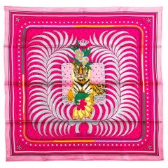 Écharpe en soie fuchsia Hermès imprimé tigre impérial, neuve dans sa boîte