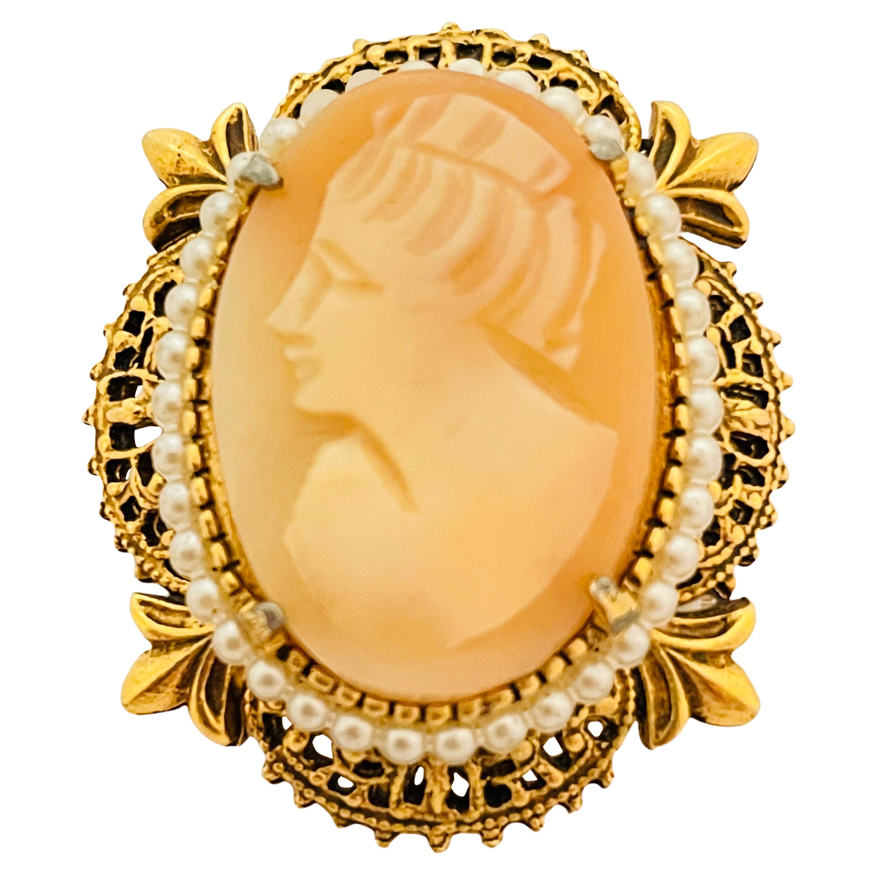 Vintage FLORENZA gold cameo pearl designer brooch pendant For Sale