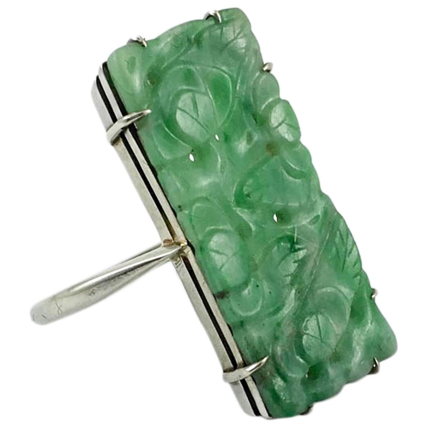 Chinese White Gold and Carved Jade Ring - 1930s at 1stdibs