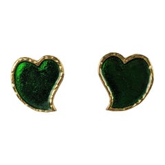 Yves Saint Laurent - Boucles d'oreilles cœur en émail