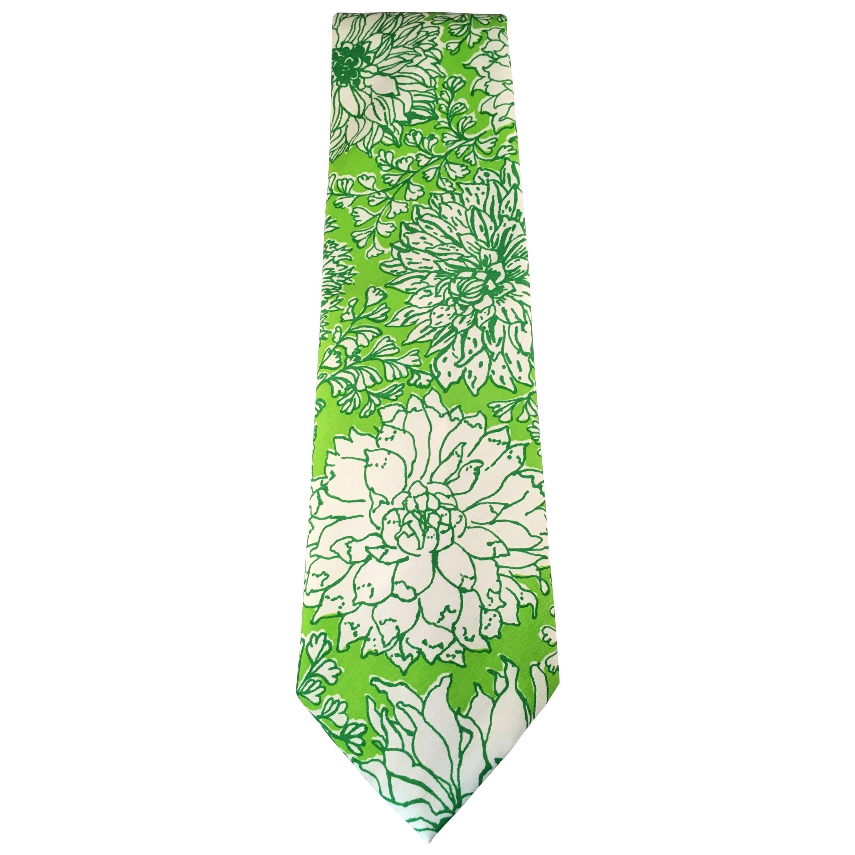 Lilly Pulitzer 
Mens Stuff
 1970s Green And White Printed Tie
