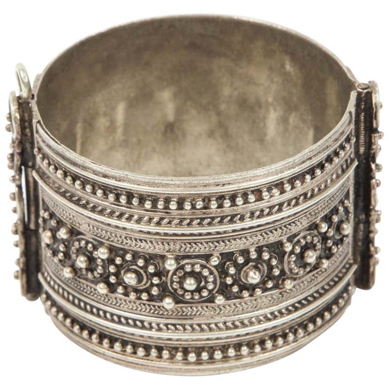 1920s Bohemian Sterling Silver and Glass Decorative Jewelry Box For ...