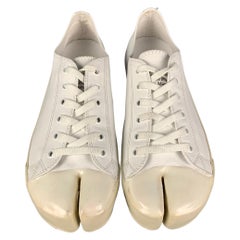 MAISON MARGIELA Size 11 White Canvas Low Top Tabi Sneakers