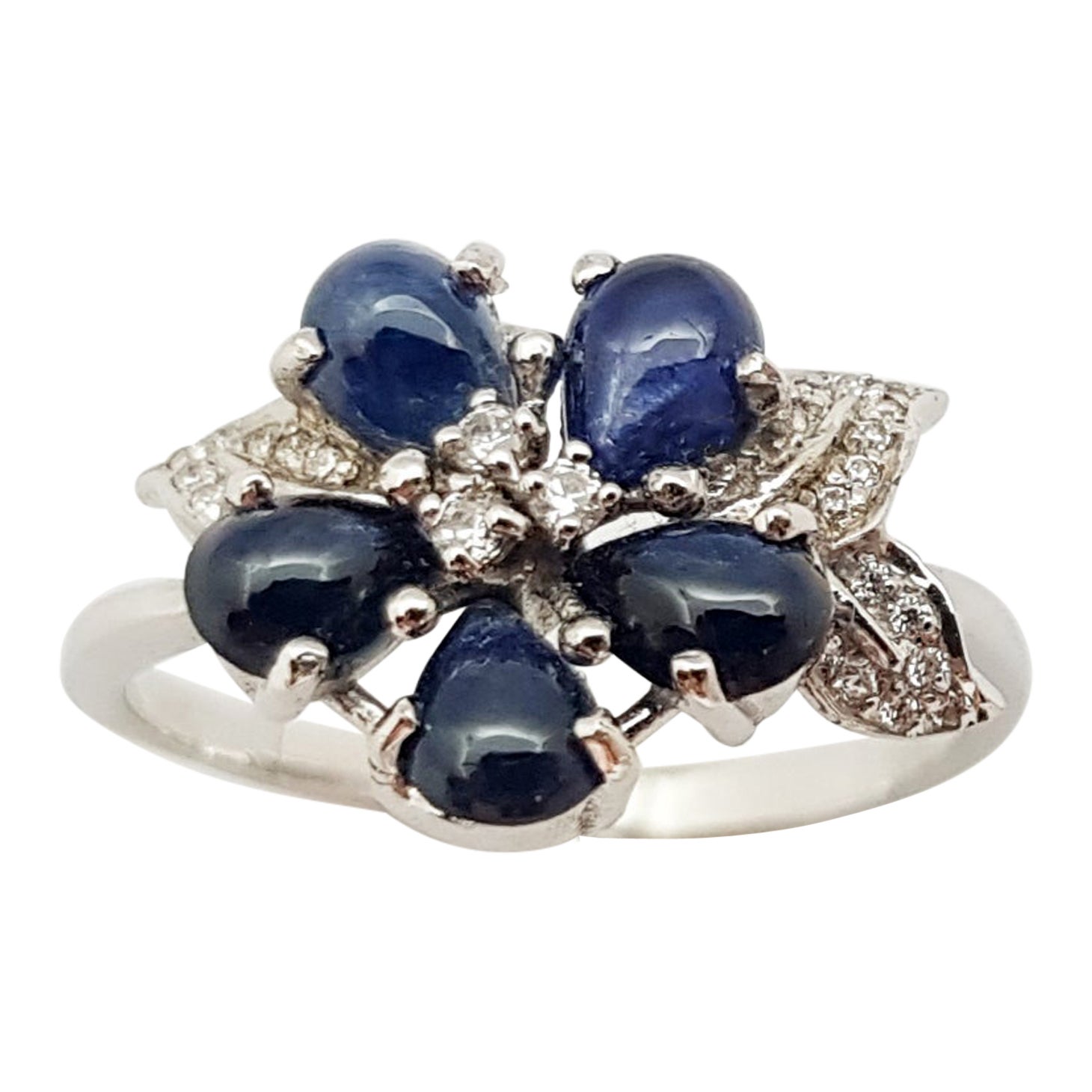 Cabochon Blue Sapphire with Cubic Zirconia Ring set in Silver Settings For Sale