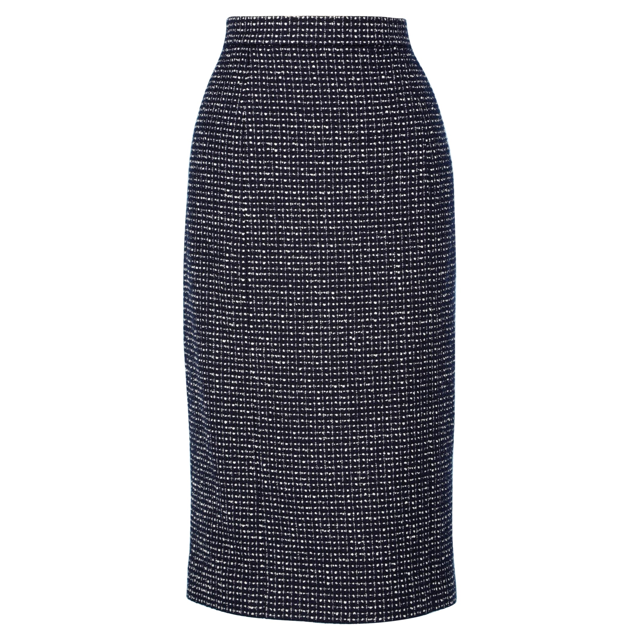 Black and white tweed pencil skirt Chanel Boutique 