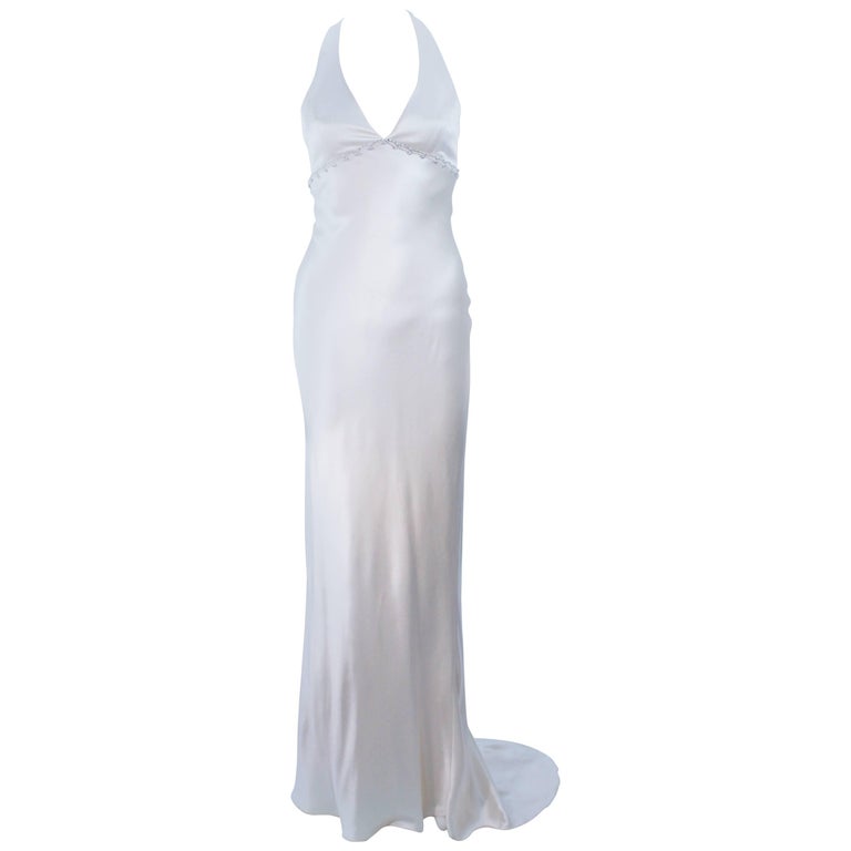 MONIQUE LHUILLIER White Silk Wedding Gown with Halter & Rhinestones Size 6-8 For Sale