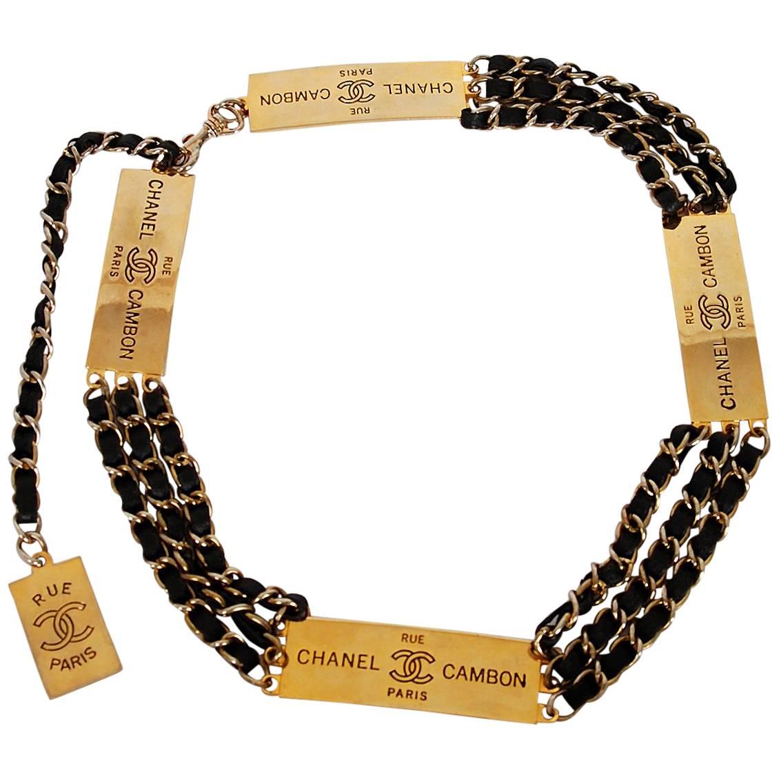1995 Chanel Rue Cambon París Raro Cinturón de eslabones de cuero negro y cadena dorada