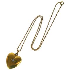Lovely Victorian Heart Pendant 7