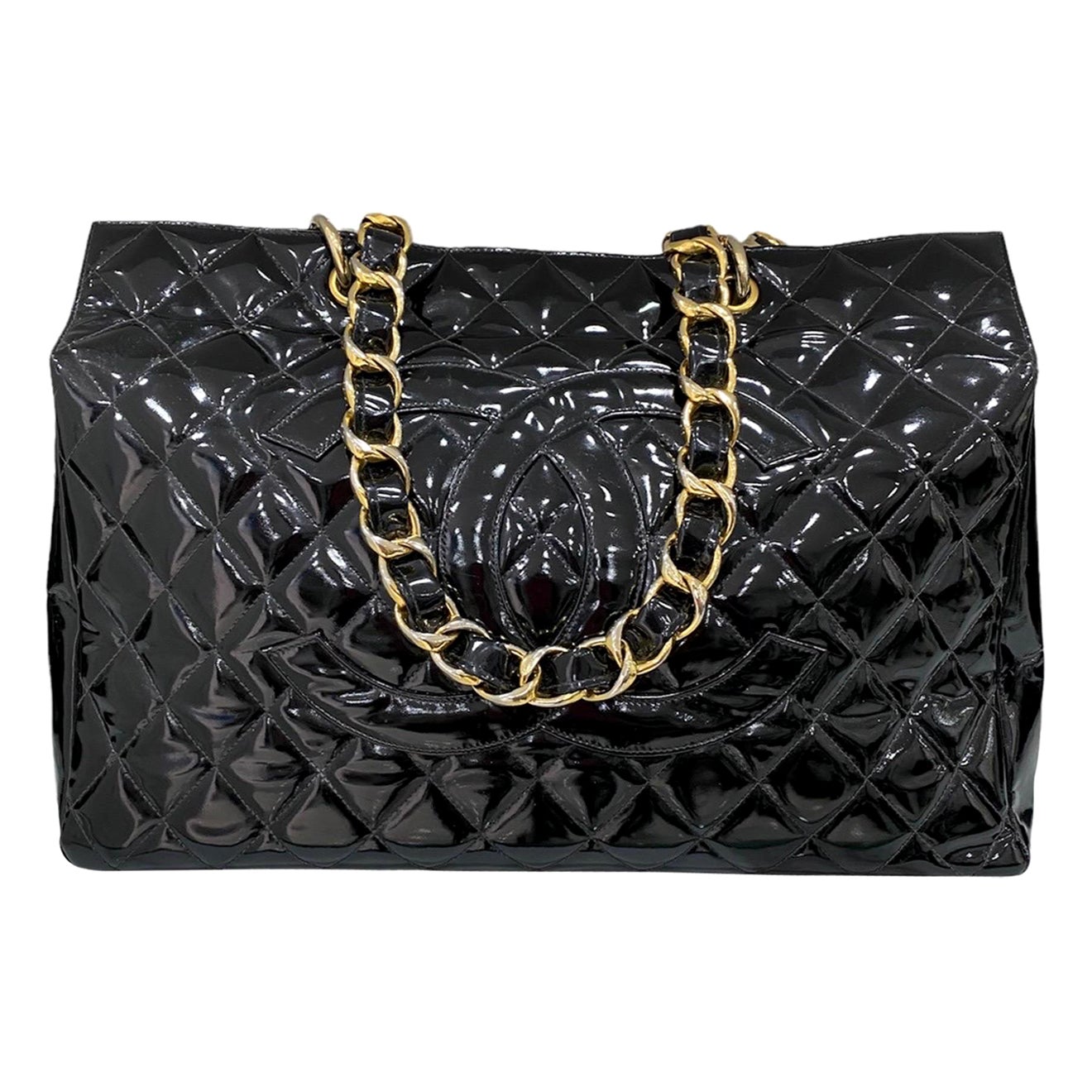 Chanel 2.55 Caviar Medium Classic Double Flap Bag black/gold at