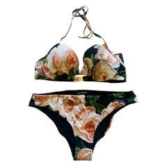 Dolce & Gabbana Zweiteiliger Badeanzug/ Bikini/Badeanzug in Weiß und Rosa aus Pfingstrosenholz mit Blumen DG
