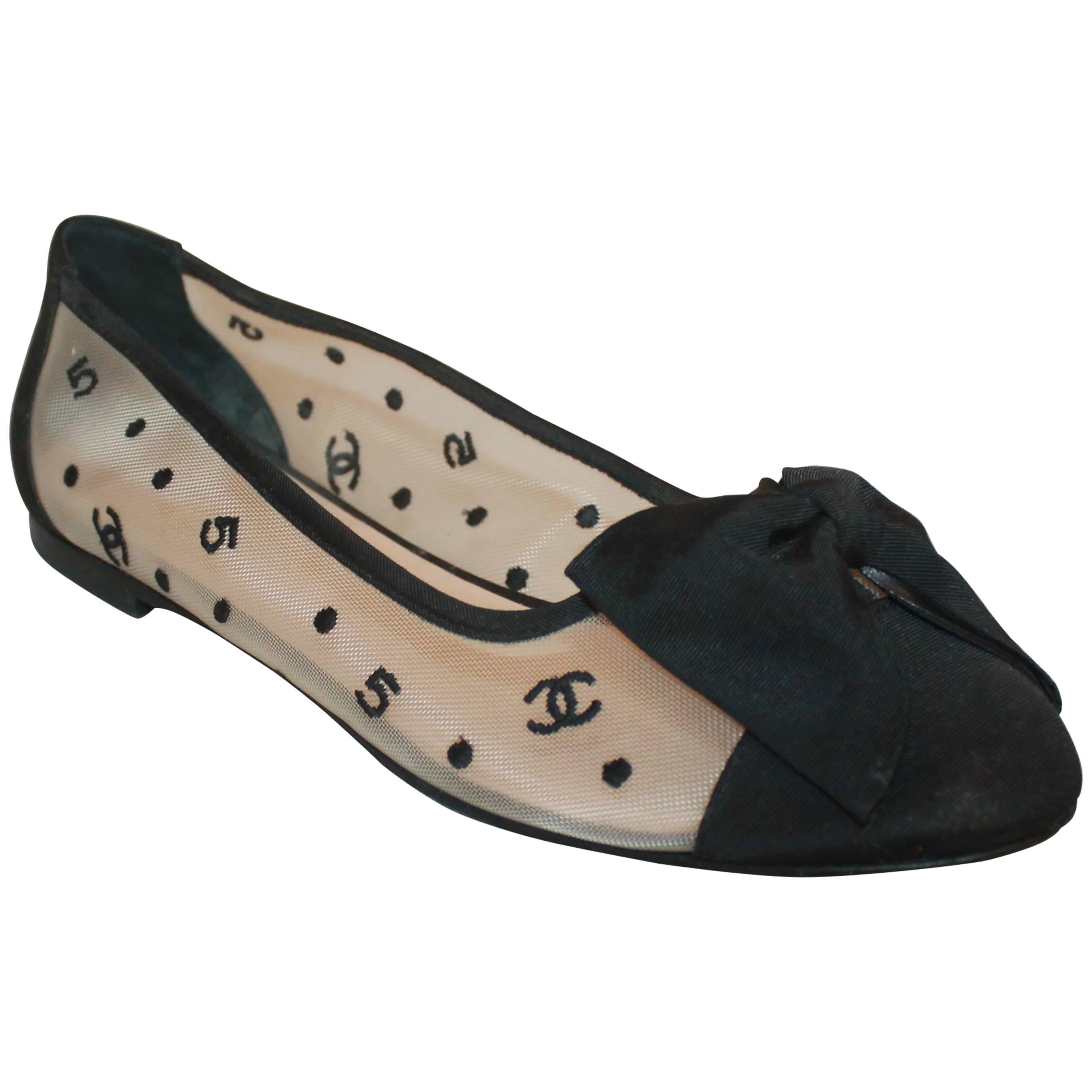 Chanel Black and White Printed Mesh and Grosgrain Flats with a Bow - 39