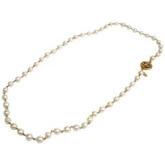 Chanel Vintage Single Strand Pearl Gold CC Charm Sautoir Long Necklace