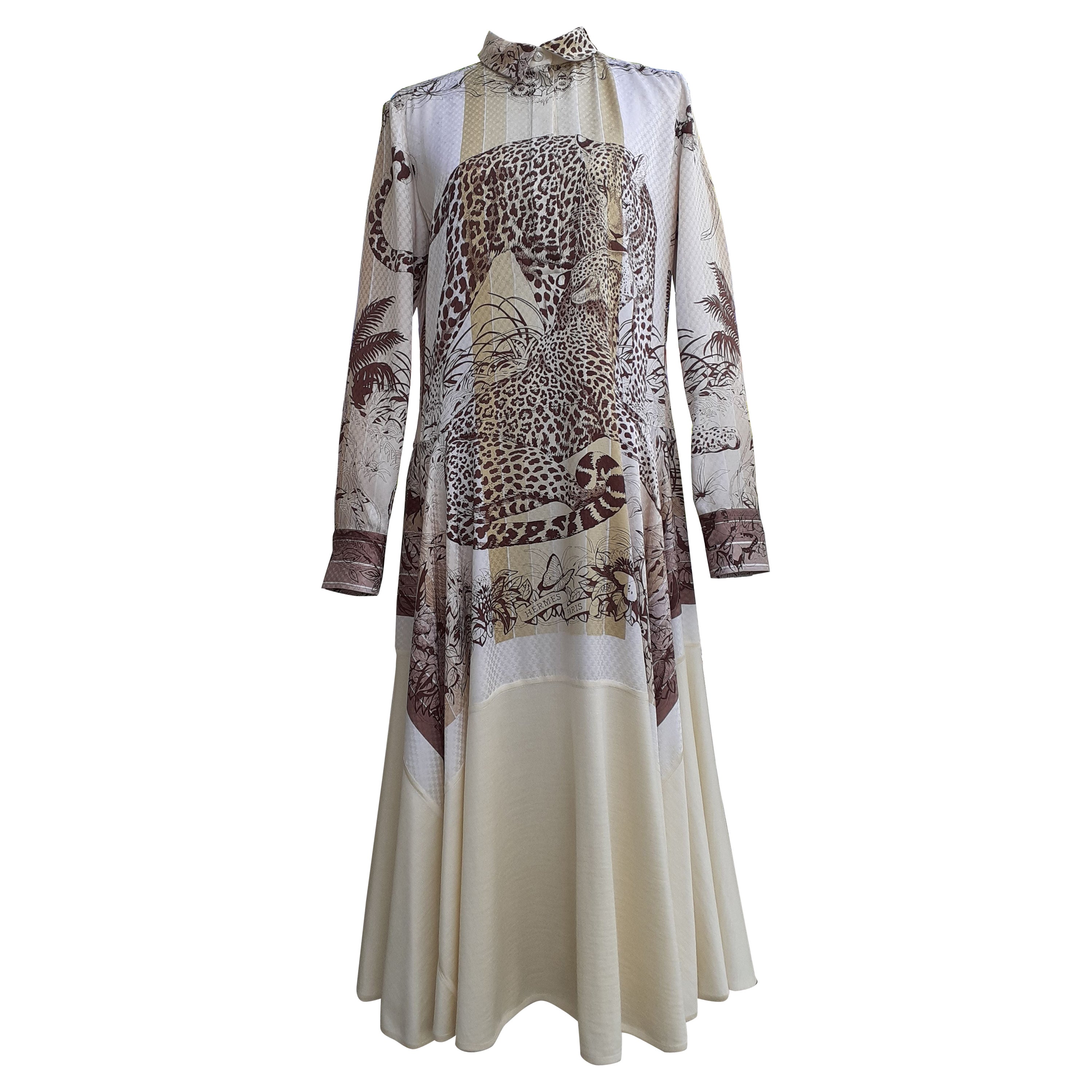 Hermès Long Dress Jungle Love Rainbow Cheetahs Pattern Cashmere Silk Size S/M en vente