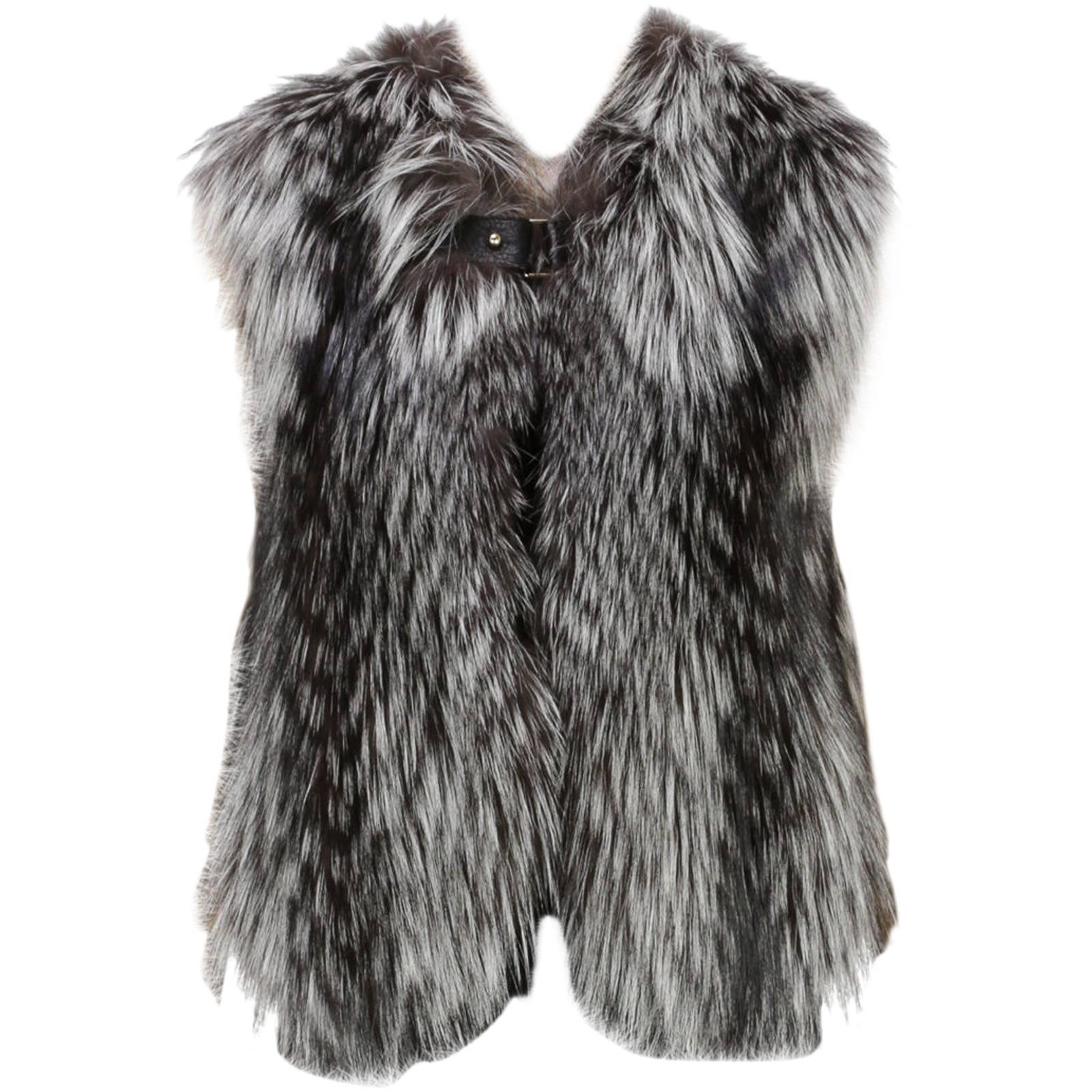 Louis Vuitton Brown and White Silver Fox Fur Vest (Size 36) For Sale
