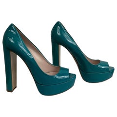 Miu Miu Sandals Patent leather in Turquoise