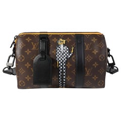 Monogrammiertes Segeltuch & Rindsleder-Zoom mit Freunden von Louis Vuitton City Keepall