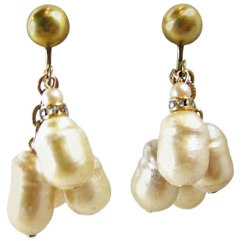 Vintage 1950s Signed Vogue Baroque Pearl Drop Clip Earrings At 1stdibs Vintage 1950s Signed Vogue Baroque Pearl Drop Clip Earrings For