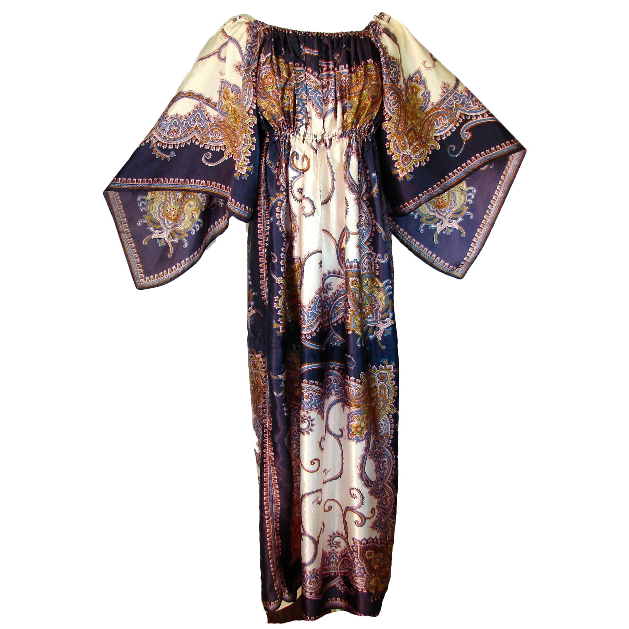 Satin Paisley Print Kaftan Lounge Dress with Angel Sleeves Size M 1970s